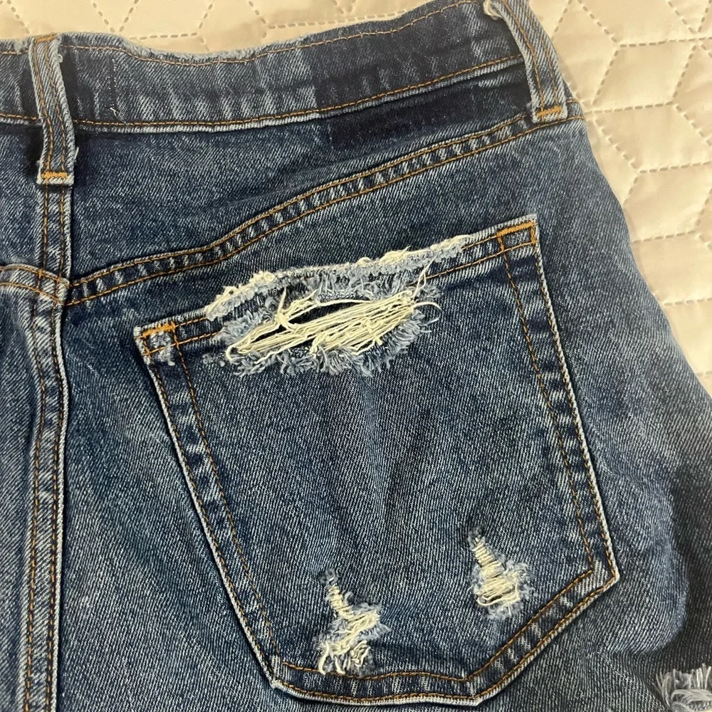 Abercrombie & Fitch High Rise Mom Denim Shorts Size 8 29